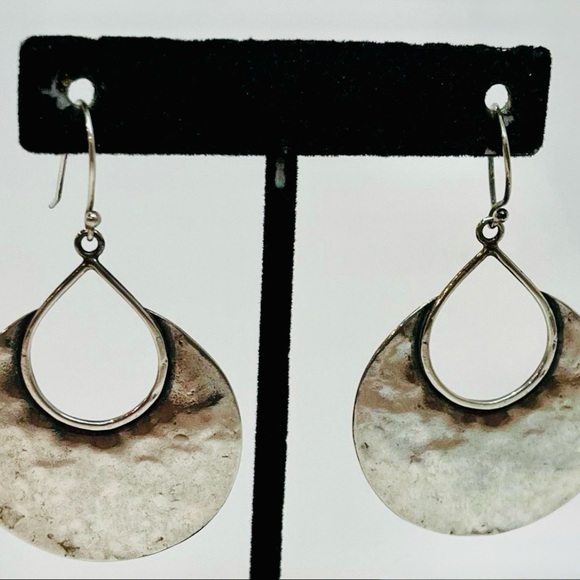 Silpada Silver Hammered Circle Earrings - Picture 2 of 7